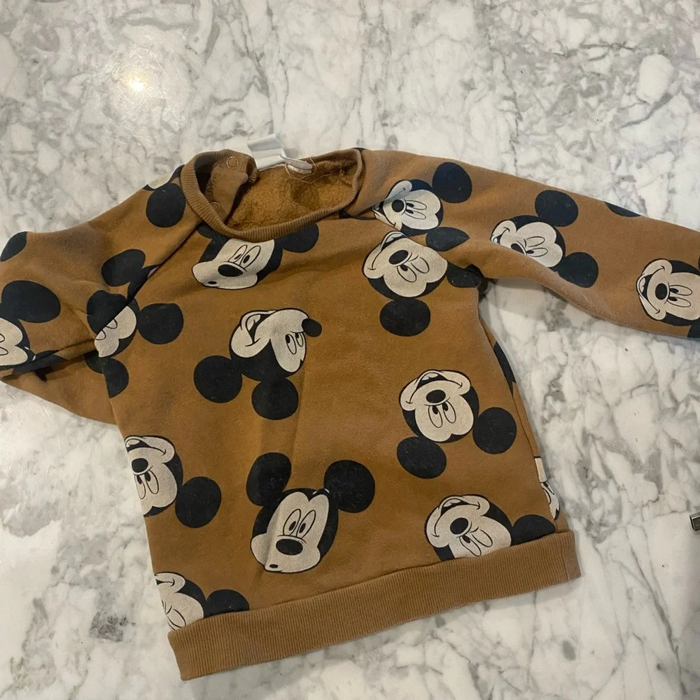 Mickey Mouse Sweatshirt - Picture 2 of 4